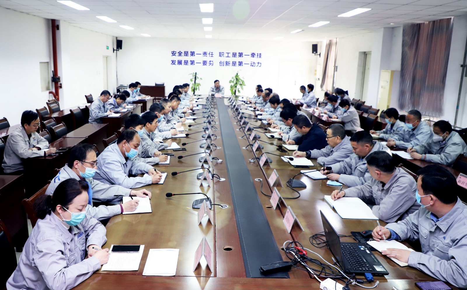 調度會(huì )222_調整大小